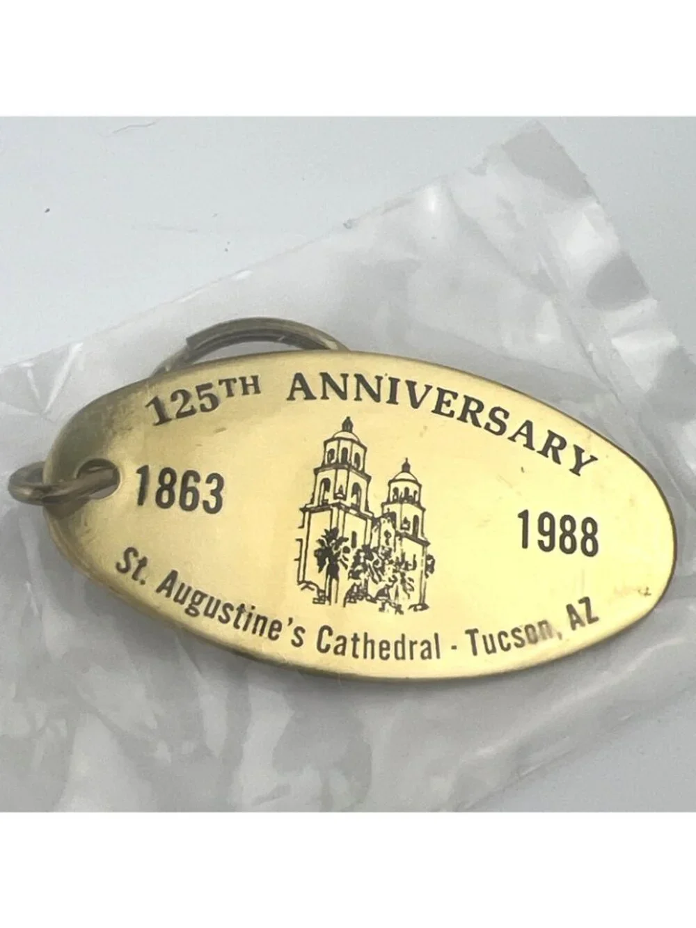 1988 San Augustines Cathedral Tuscon AZ Brass Keyring Keychain 125th Anniversary